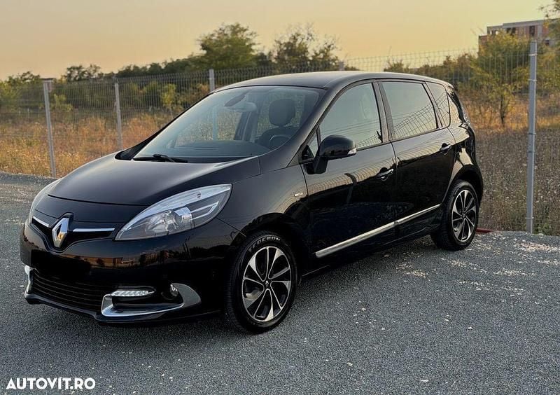 Culoarenegru Utilizat 2015 Renault Scénic III Bose Edition Monovolum | 5.500 EUR (Preț OK) - Imagine 1/4
