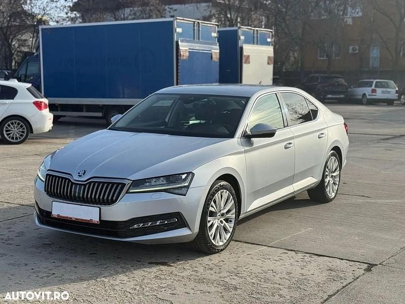 Culoareargint Second-hand 2021 Skoda Superb Berlinǎ | 17.900 EUR (Preț bun) - Imagine 1/4
