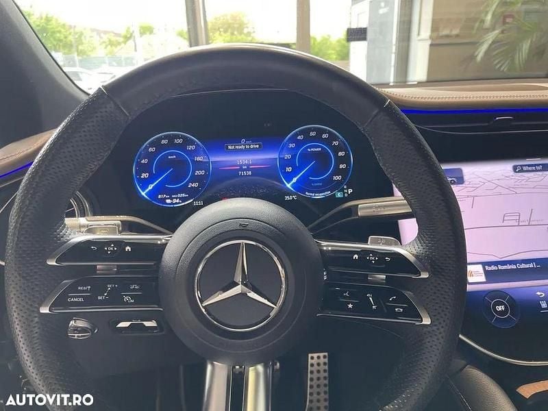 Second-hand Mercedes EQS450+ AMG line 264 kW (360 CP) 2022 Verde SUV