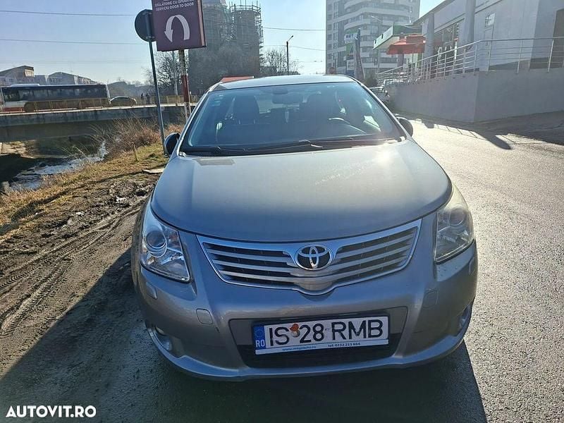 Second-hand Toyota Avensis 177 CP (130 kW) 2009 Culoaregri Berlinǎ