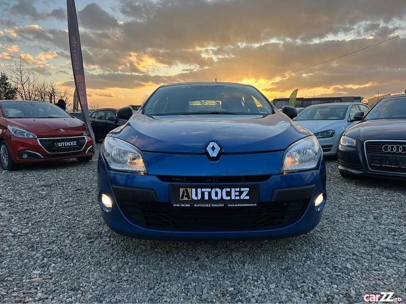 Second-hand Renault Mégane III Authentique 100 CP (73 kW) 2012 Albastru Berlinǎ