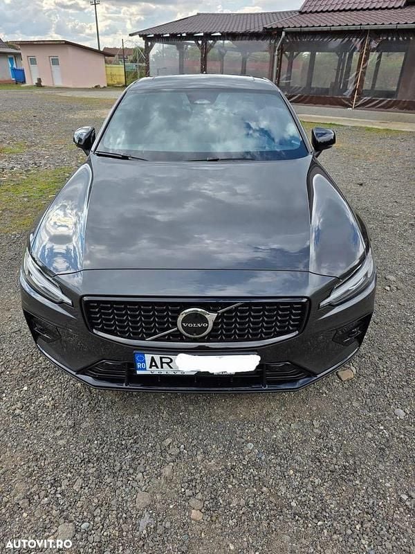 Culoaregri Utilizat 2023 Volvo S60 Ultimate Berlinǎ | 42.000 EUR (Puțin scump) - Imagine 1/4