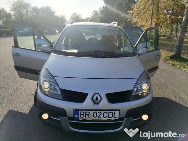 Utilizat 2008 Renault Scénic II Monovolum | 3.600 EUR - Imagine 1/4