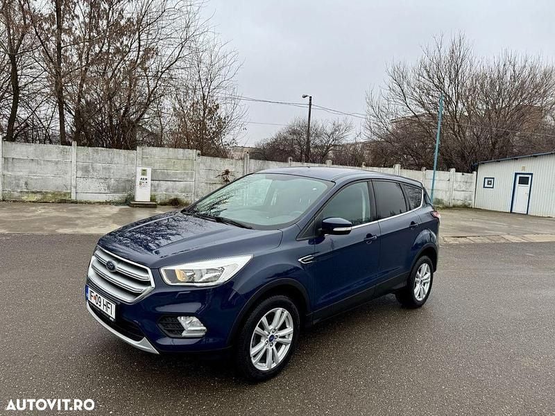 Second-hand Ford Kuga 120 CP (88 kW) 2017 Culoarealbastru SUV