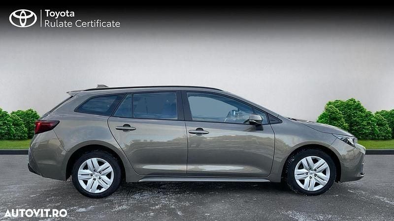 Second-hand Toyota Corolla Business Edition 140 CP (102 kW) 2023 Culoareverde Break