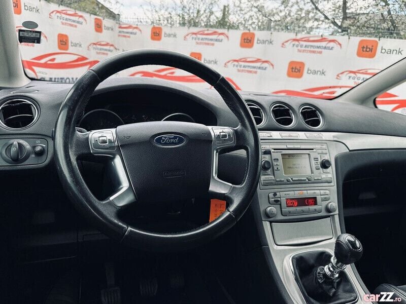 Second-hand Ford S-MAX S 131 CP (96 kW) 2006 Argintiu Monovolum