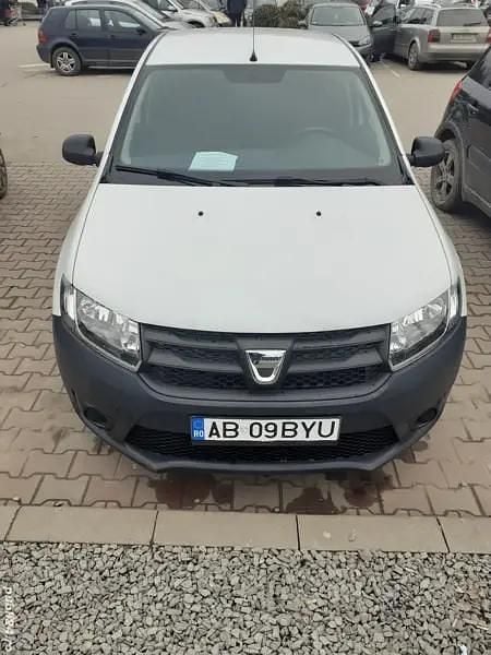 Alb Utilizat 2016 Dacia Logan Berlinǎ | 4.300 EUR (Super Preț) - Imagine 1/2