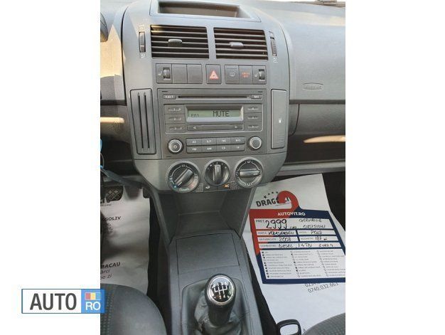 Second-hand VW Polo 90 CP (66 kW) 2008 Argintiu Berlinǎ