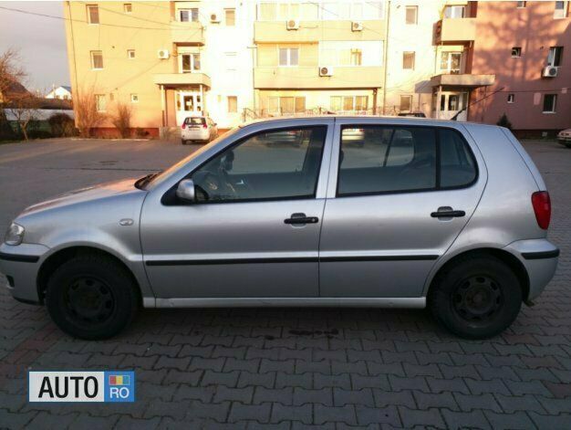 Gri Utilizat 2001 VW Polo Monovolum | 1.450 EUR - Imagine 1/3