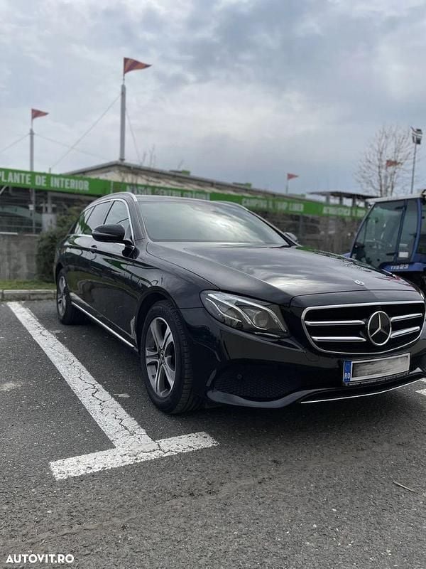 Second-hand Mercedes E200 Avantgarde 184 CP (135 kW) 2019 Culoarenegru Break