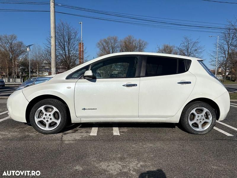Second-hand Nissan Leaf Acenta 110 kW (150 CP) 2016 Culoarealb Hatchback