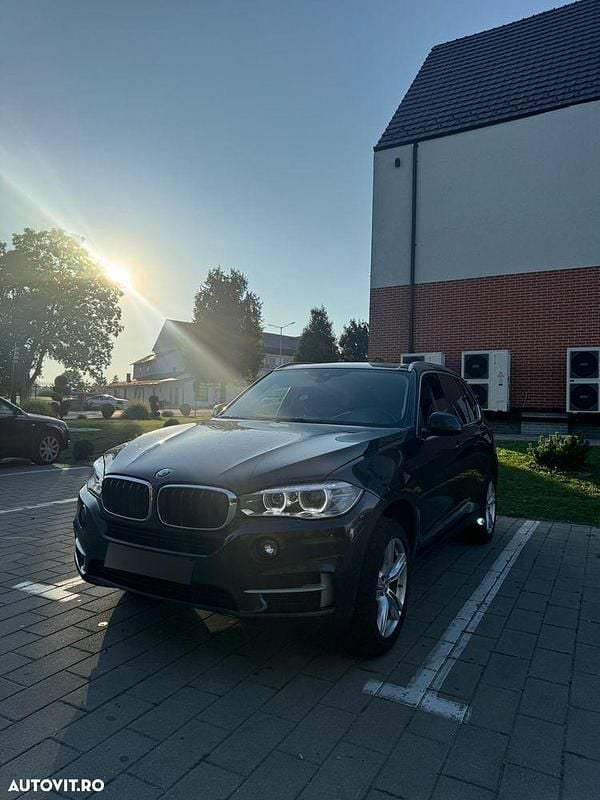 Culoarenegru Utilizat 2014 BMW X5 SUV | 15.500 EUR (Super Preț) - Imagine 1/4