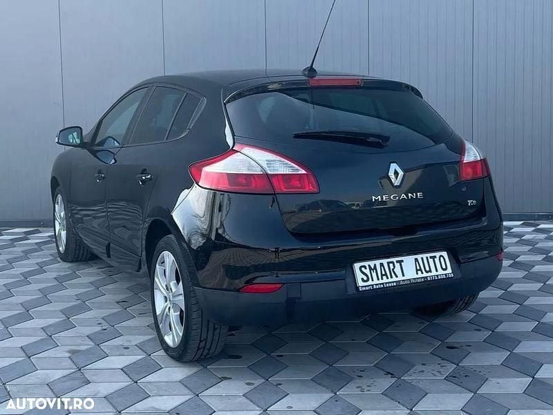 Second-hand Renault Mégane III Bose Edition 116 CP (85 kW) 2013 Culoarenegru Hatchback