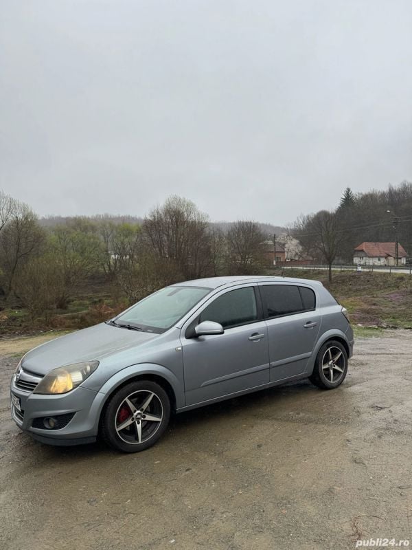 Utilizat 2008 Opel Astra Hatchback | 1.800 EUR (Preț bun) - Imagine 1/4