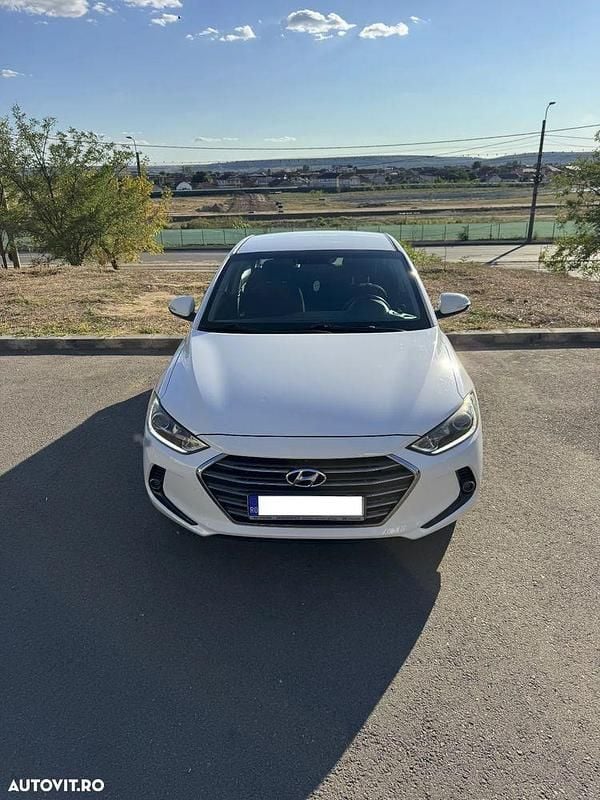 Culoarealb Utilizat 2018 Hyundai Elantra Comfort Berlinǎ | 11.550 EUR (Preț OK) - Imagine 1/4