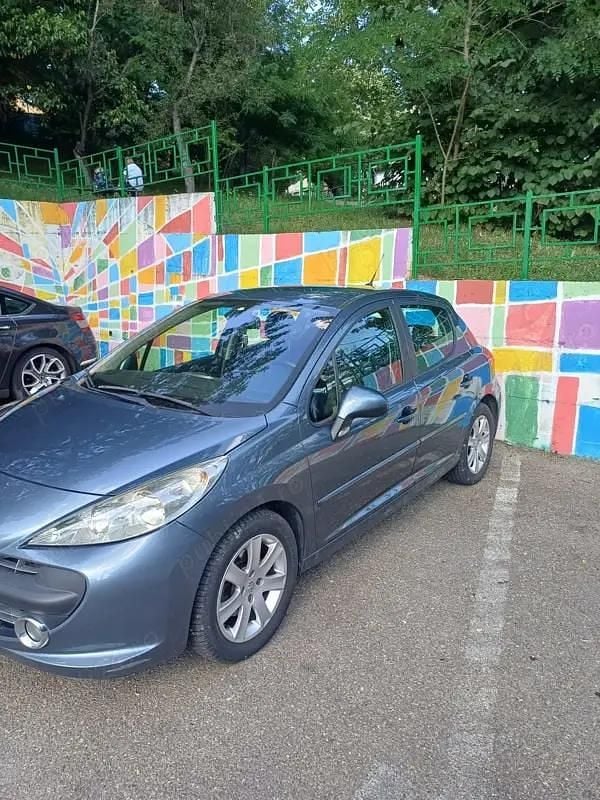 Utilizat 2008 Peugeot 207 Hatchback | 2.150 EUR (Preț OK) - Imagine 1/4