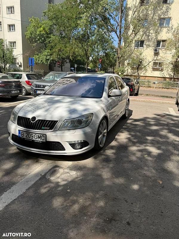 Culoarealb Utilizat 2010 Skoda Octavia RS Berlinǎ | 7.250 EUR (Preț OK) - Imagine 1/4