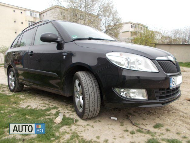 Negru Utilizat 2012 Skoda Fabia Break | 6.450 EUR (Scump) - Imagine 1/4