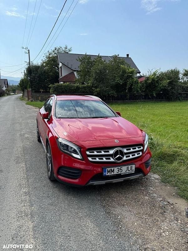 Culoarerosu Utilizat 2017 Mercedes GLA200 AMG line SUV | 14.700 EUR (Preț OK) - Imagine 1/4