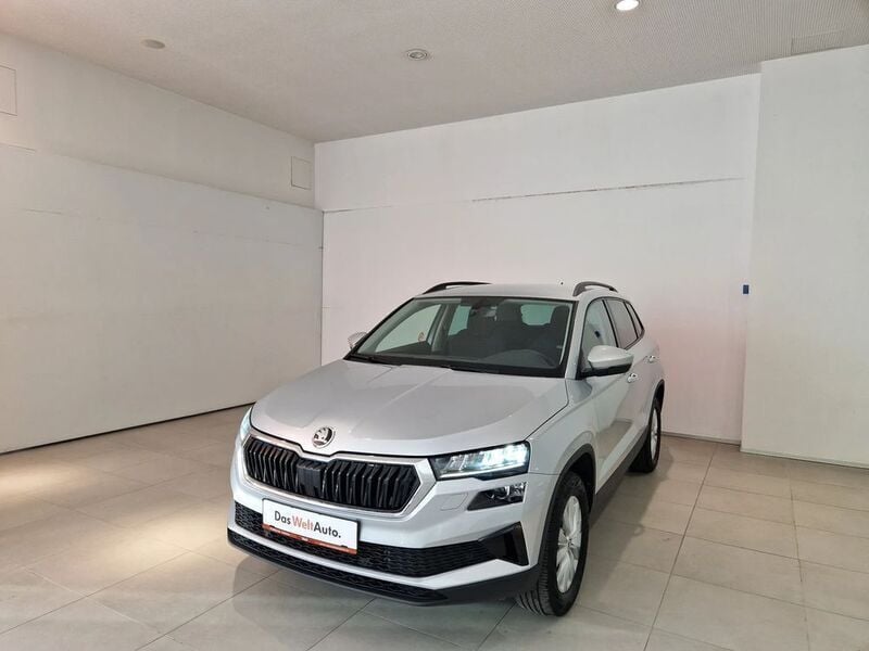 Gri mediu normal Utilizat 2023 Skoda Karoq Ambition SUV | 27.962 EUR (Preț OK) - Imagine 1/4