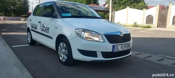 Utilizat 2014 Skoda Fabia Hatchback | 3.999 EUR (Scump) - Imagine 1/4