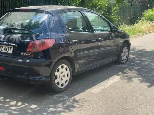Utilizat 2006 Peugeot 206 Hatchback | 3.000 EUR - Imagine 1/4