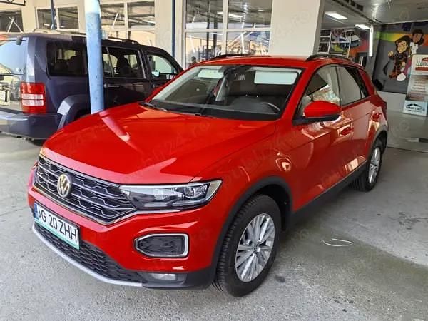 Rosu Utilizat 2020 VW T-Roc Design SUV | 18.990 EUR (Preț OK) - Imagine 1/4