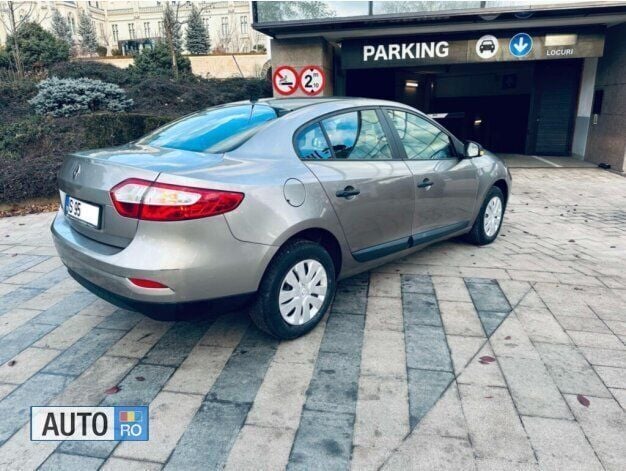 Second-hand Renault Fluence 190 CP (139 kW) 2011 Gri Berlinǎ