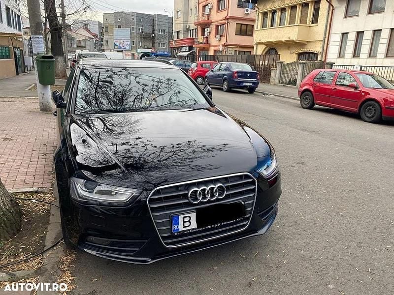 Culoarenegru Utilizat 2013 Audi A4 Comfort Break | 7.790 EUR (Preț bun) - Imagine 1/4