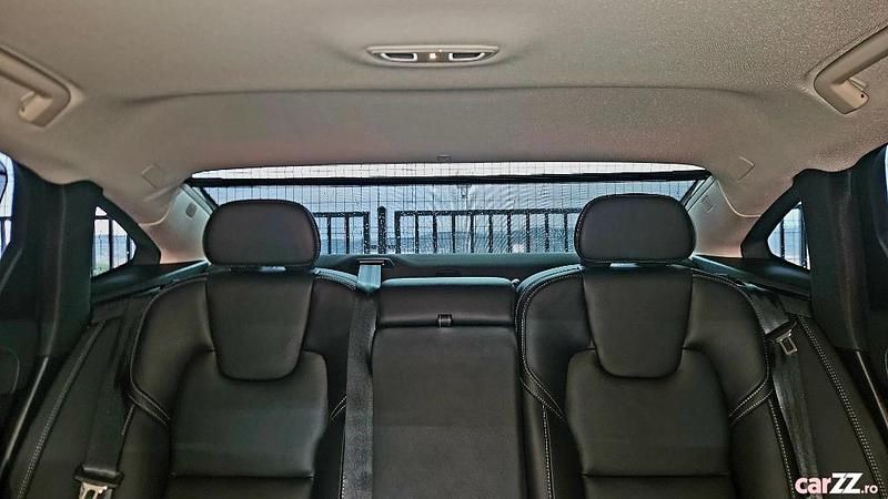 Second-hand Volvo S90 Ultimate 455 CP (334 kW) 2024 Alb Berlinǎ