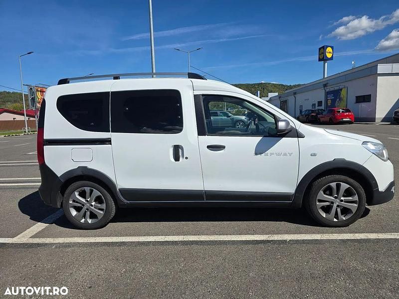 Culoarealb Utilizat 2017 Dacia Dokker Stepway Van | 6.450 EUR (Preț OK) - Imagine 1/4