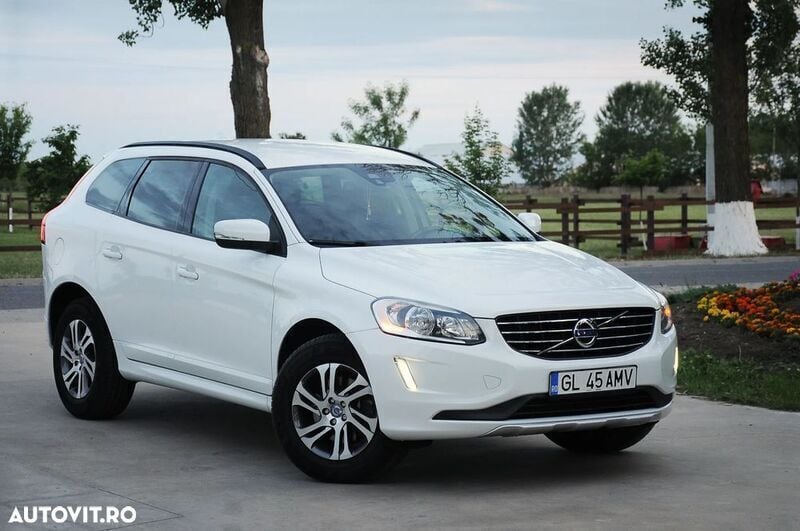Alb Utilizat 2014 Volvo XC60 Kinetic SUV | 12.800 EUR (Super Preț) - Imagine 1/4