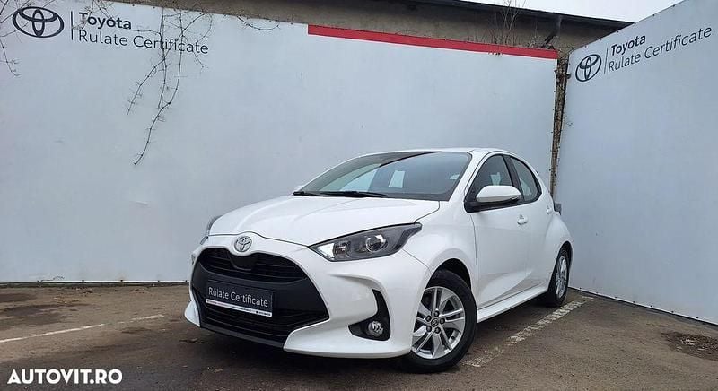 Nouă Toyota Yaris Hybrid 92 CP (67 kW) 2025 Culoarealb