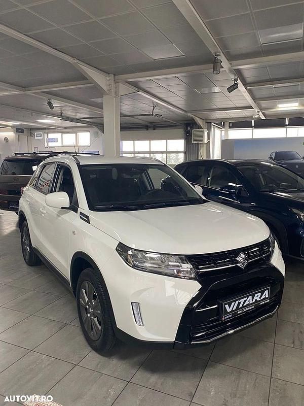 Culoarealb Utilizat 2024 Suzuki Vitara SUV | 20.401 EUR (Preț OK) - Imagine 1/4
