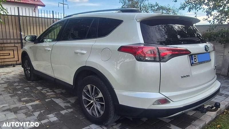 Culoarealb Utilizat 2017 Toyota RAV4 Hybrid Luxury SUV | 17.500 EUR (Preț bun) - Imagine 1/4
