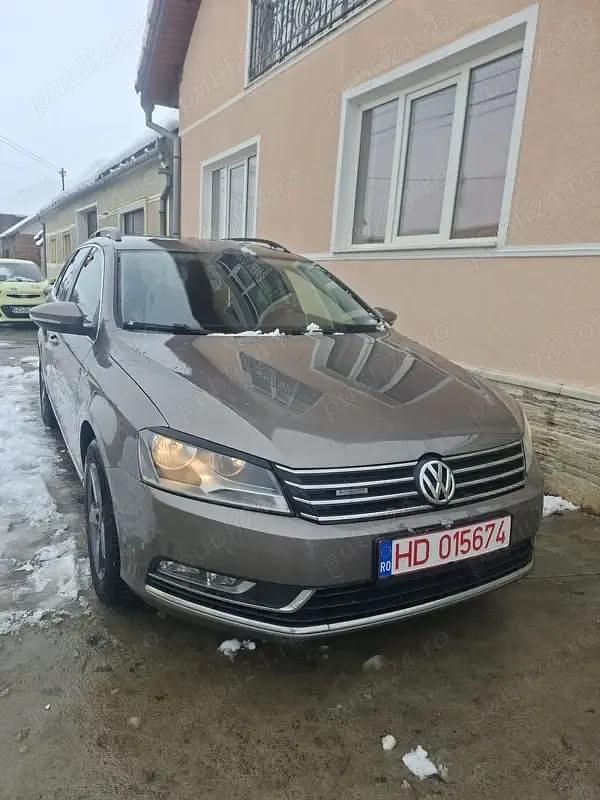 Second-hand VW Passat Highline 140 CP (102 kW) 2012 Bej Break
