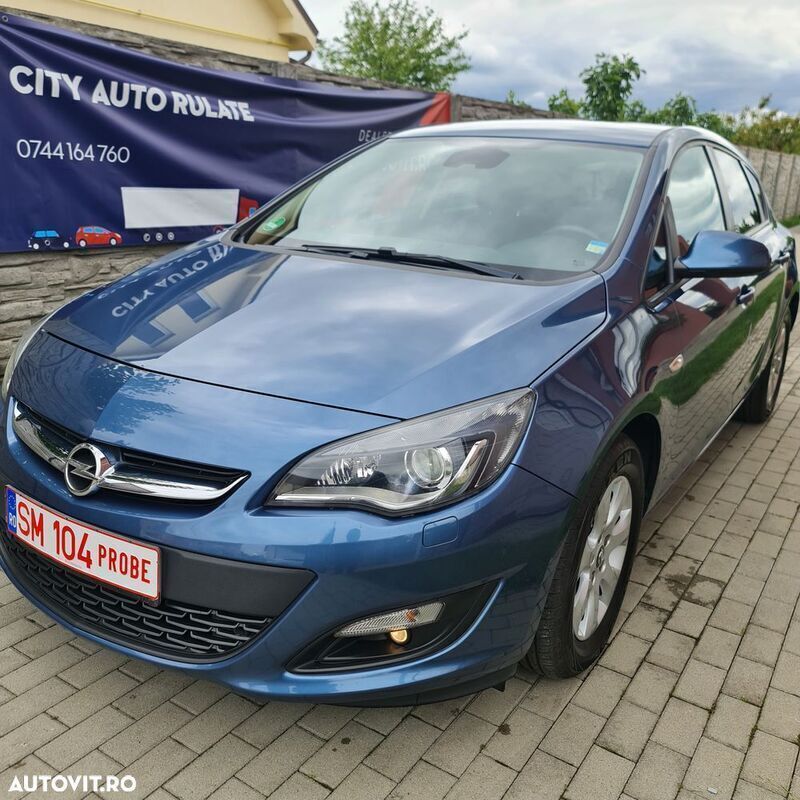 Albastru Utilizat 2015 Opel Astra Cosmo Hatchback | 5.490 EUR (Preț OK) - Imagine 1/4