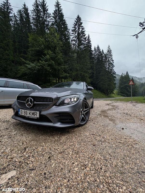 Second-hand Mercedes C300 258 CP (189 kW) 2019 Culoaregri Berlinǎ