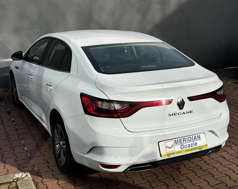 Second-hand Renault Mégane IV Zen 140 CP (102 kW) 2023