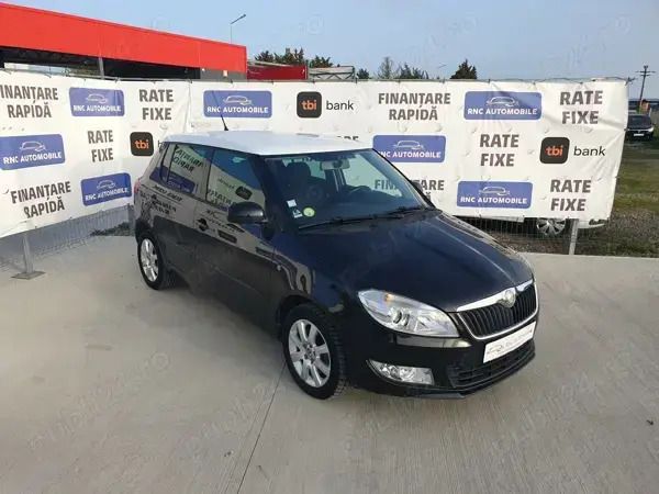 Negru Utilizat 2010 Skoda Fabia Hatchback | 4.450 EUR (Preț OK) - Imagine 1/4