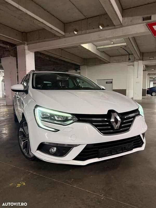 Culoarealb Second-hand 2018 Renault Mégane GrandTour Bose Edition Break | 10.450 EUR (Preț OK) - Imagine 1/4