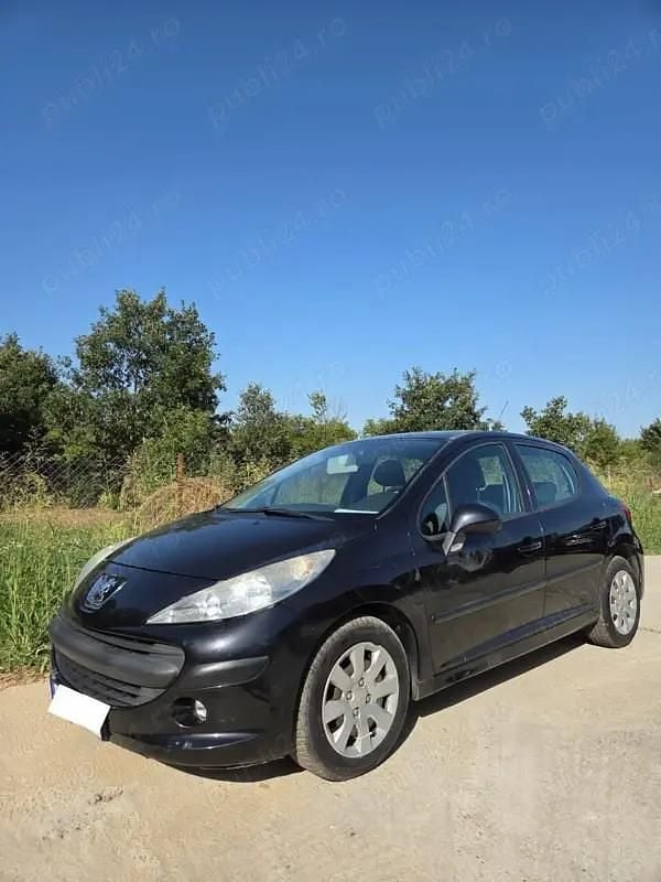 Negru Utilizat 2008 Peugeot 207 Berlinǎ | 4.000 EUR (Scump) - Imagine 1/4
