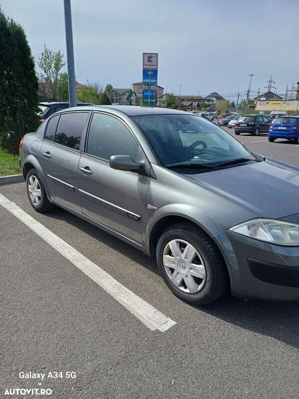 Gri Utilizat 2005 Renault Mégane II Berlinǎ | 1.100 EUR (Preț bun) - Imagine 1/4