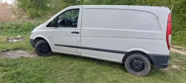 Utilizat 2006 Mercedes Vito Monovolum | 3.290 EUR (Super Preț) - Imagine 1/4