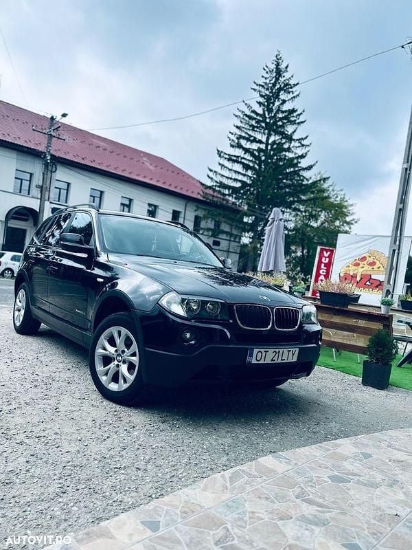 Culoarenegru Utilizat 2010 BMW X3 SUV | 6.000 EUR (Preț bun) - Imagine 1/4