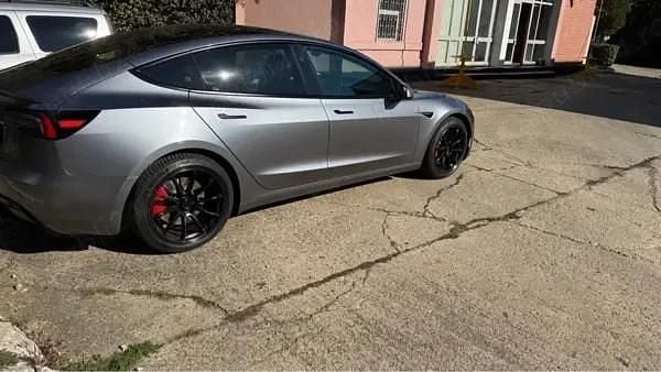 Second-hand Tesla Model 3 Performance 339 kW (461 CP) 2024 Berlinǎ