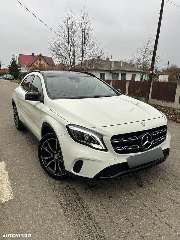 Culoarealb Utilizat 2017 Mercedes GLA200 SUV | 18.000 EUR (Puțin scump) - Imagine 1/4