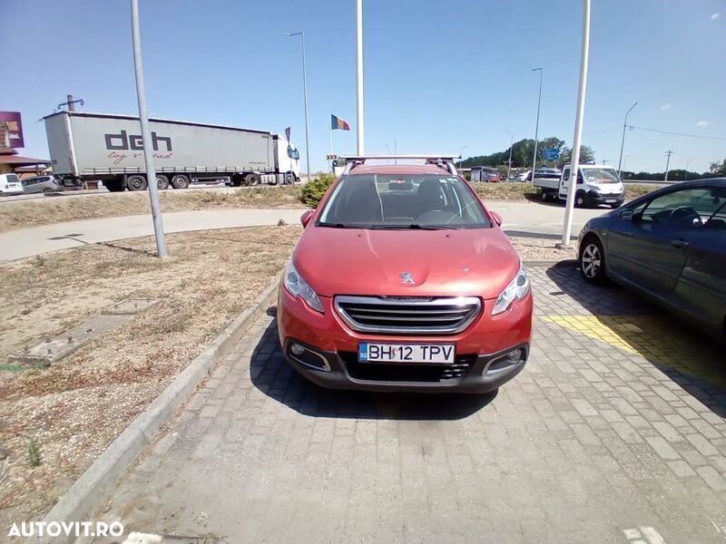 Rosu Utilizat 2015 Peugeot 2008 Active SUV | 5.990 EUR (Scump) - Imagine 1/4