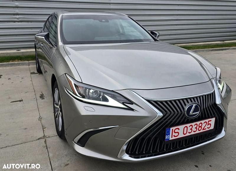 Second-hand Lexus ES300H Business Edition 178 CP (130 kW) 2019 Gri Berlinǎ
