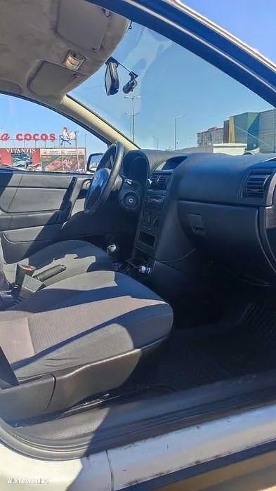 Culoarealb Utilizat 2008 Opel Astra Hatchback | 1.800 EUR (Preț OK) - Imagine 1/4